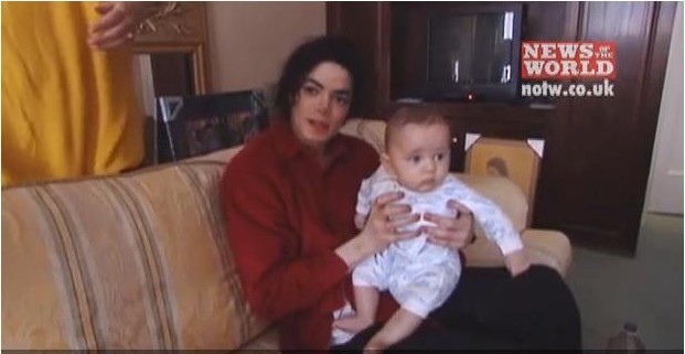 Michael-and-baby-prince-prince-michael-jackson-16792756-621-321.jpg