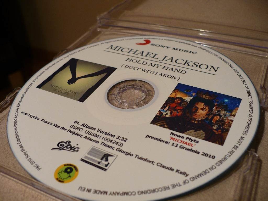 michael_jackson_akon_hold_my_hand_promo_singlecd2.jpg