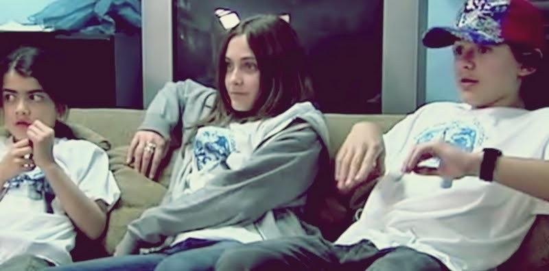Prince-Paris-and-Blanket-interview-michael-jackson-19609241-638-360.jpg