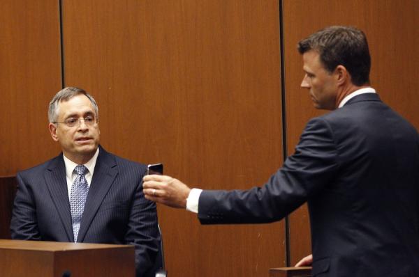 MICHAEL-JACKSON-DOCTOR-TRIAL.jpg