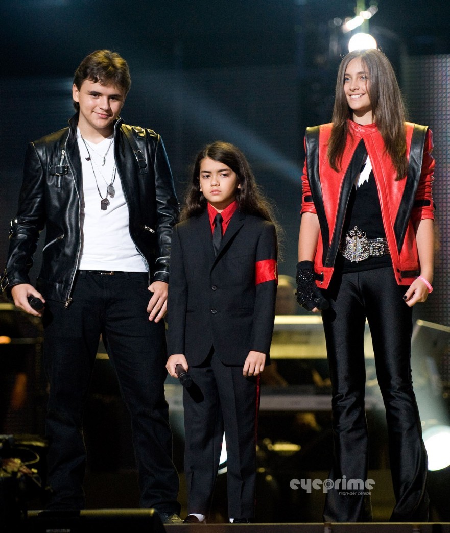 HQ-PPB-prince-michael-jackson-25898368-881-1044.jpg