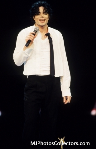 MICHAEL-michael-jackson-12669864-308-480.jpg