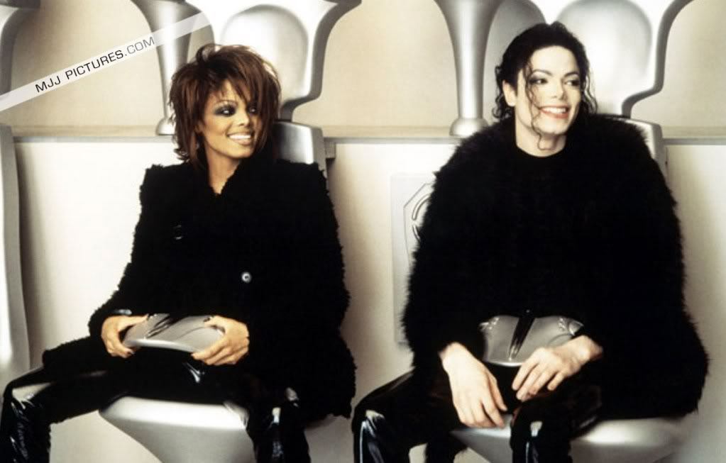 Michael-and-Janet-michael-jacksons-scream-13187844-1023-653.jpg