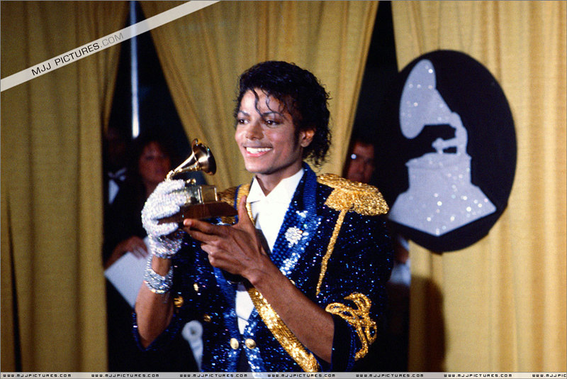 The-26th-Grammy-Awards-michael-jackson-7199088-1200-802_副本.jpg