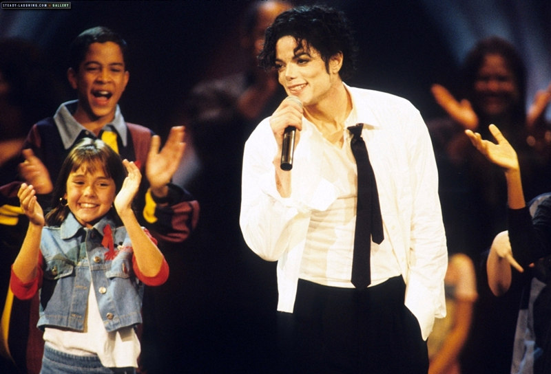 1995-MTV-Video-Music-Awards-michael-jackson-7274505-1100-749_副本.jpg 1995-MTV-Video-Music-Awards-michael-jackson-7274505-1100-749_副本.jpg