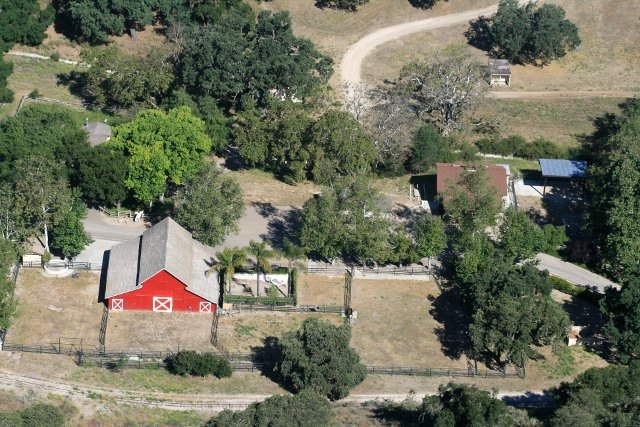 barn zoo best.JPG