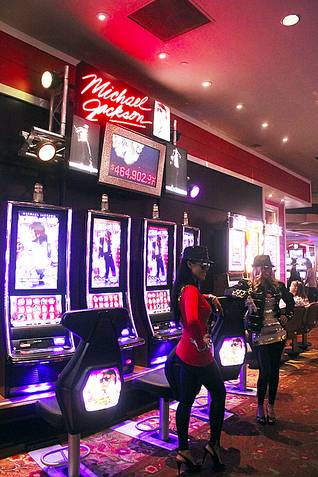 20120707_mj_slots2_t318.jpg