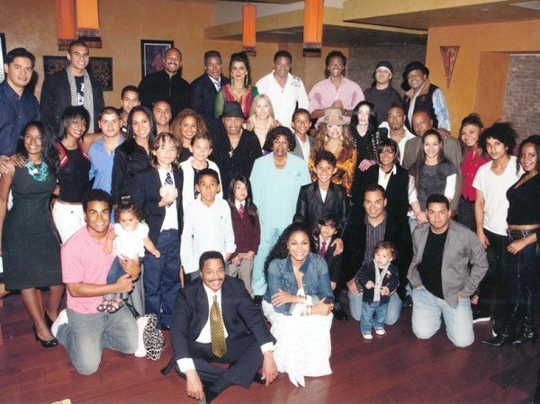 Jackson-Family-Better-Quality-prince-michael-jackson-25317827-600-449.jpg