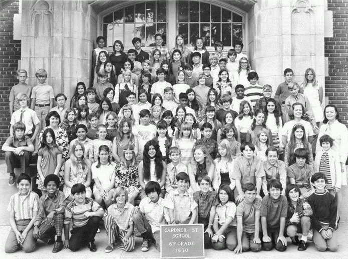 迈克尔杰克逊小学集体合照摄于1970年.jpg