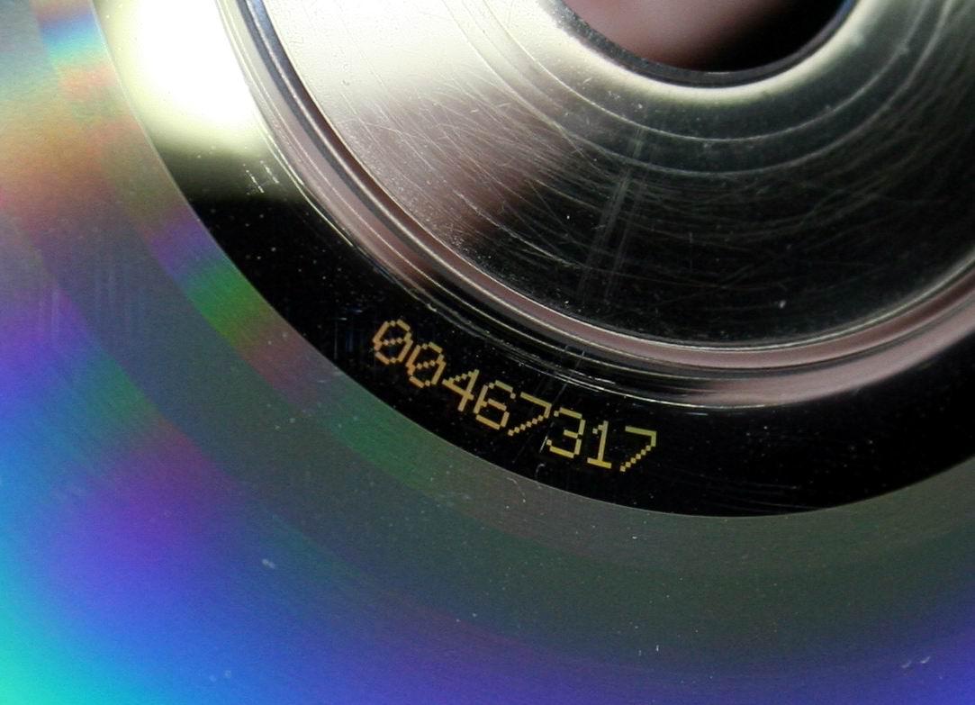 SMILE WHITE FAKE CD2.jpg