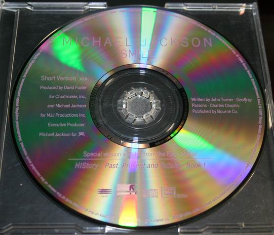 SMILE WHITE OFFICAIL CD.jpg
