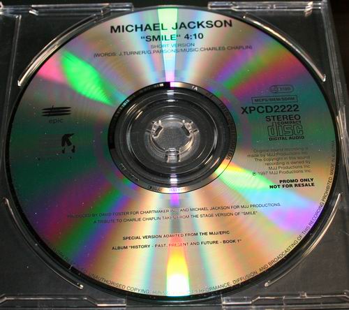 SMILE BLUE CD2.jpg