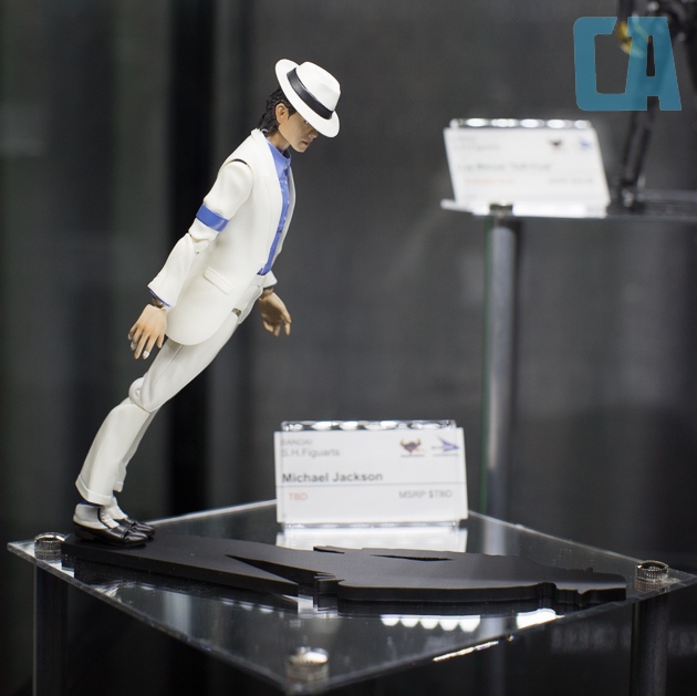 Michael-Jackson-Moonwalker-S.H.-Figuarts-1.jpg