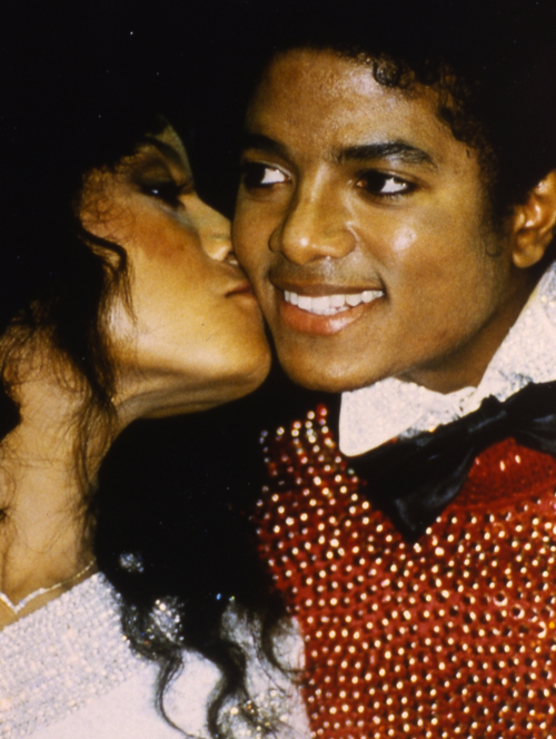 cute-la-toya-jackson-24411892-500-664.jpg