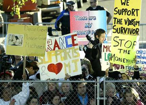 fans_wideweb__430x309.jpg