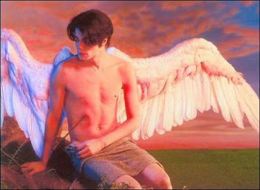 the-angel-with-wings-MJ-pics.jpg