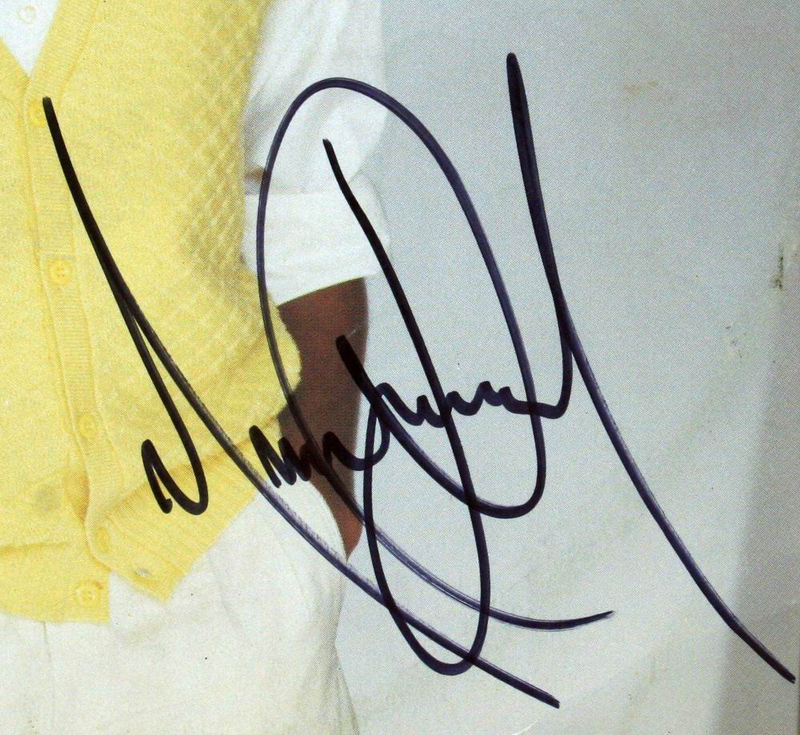 2.THRILLER SIGNED 2.jpg