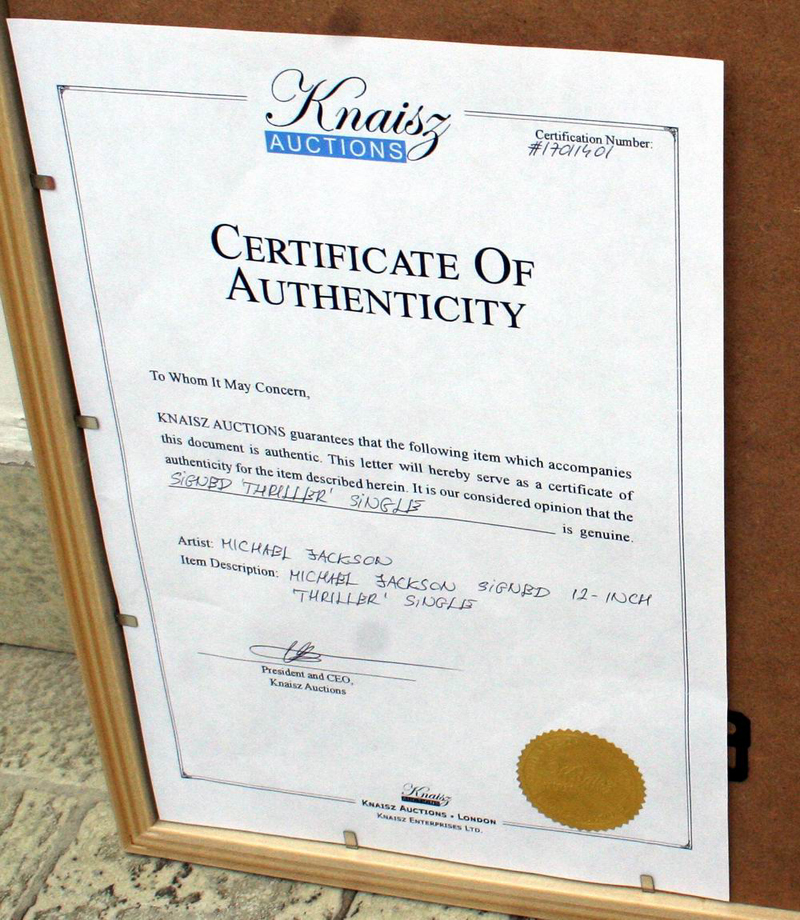 2.THRILLER SIGNED 3.jpg