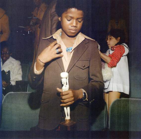 michael-jackson-jackson-family-photos-15.jpg