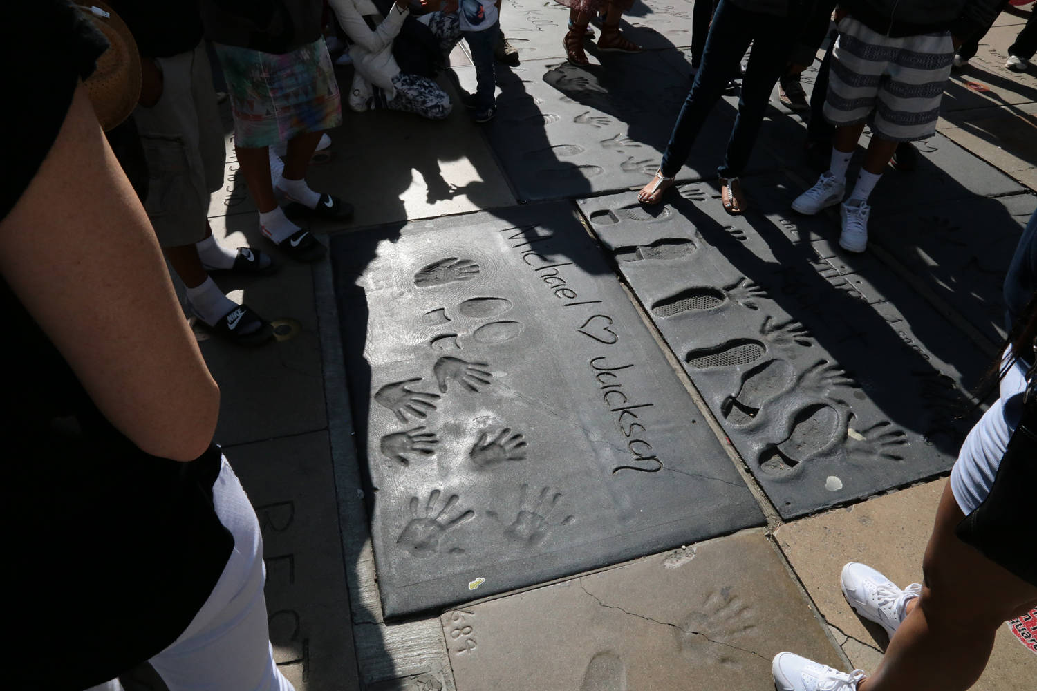 杰克逊的手印总是被围观人最多