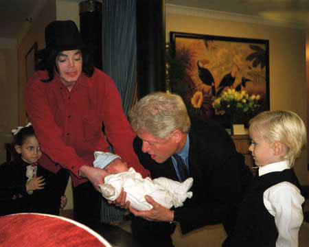 michael-jackson-prince-jackson-bill-clinton-splash-582824153.jpg