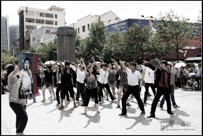 迈，为我们鼓掌吧！我们在努力，成为让你骄傲的fans