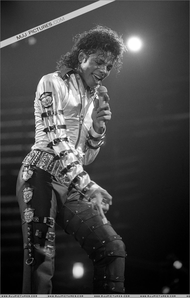 another bad tour-03.jpg