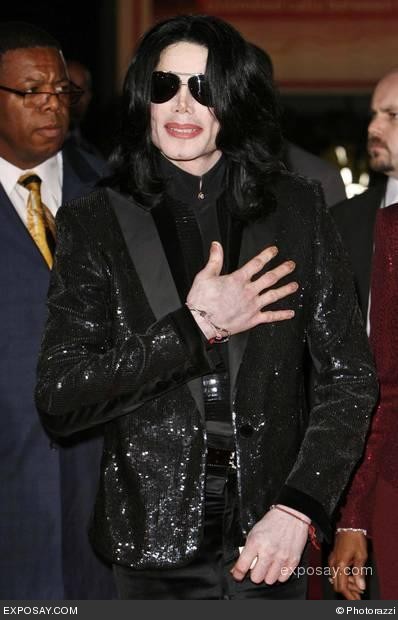 michael-jackson-2006-world-music-awards-arrivals-0XshyL.jpg