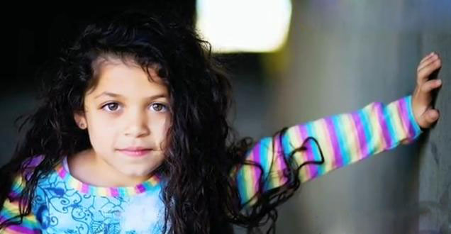 MJ THIS IS IT电影中的 Earth Girl 采访视频 ^-^