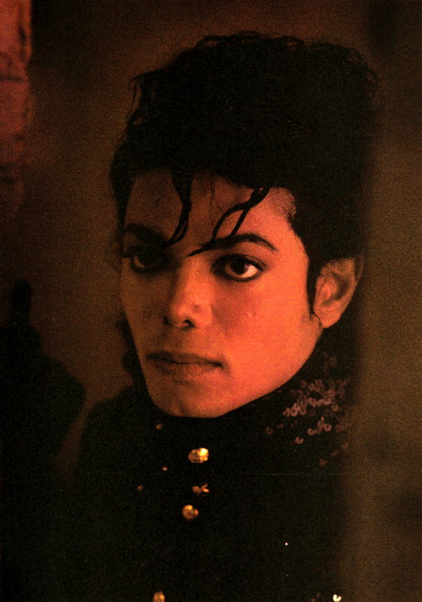 Bad-Tour-michael-jackson-8966752-719-1024.jpg