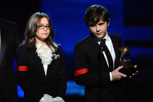 Paris-and-Prince-at-the-grammys-prince-michael-jackson-10212027-500-333.jpg