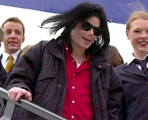 Michael-michael-jackson-11333393-500-405.jpg
