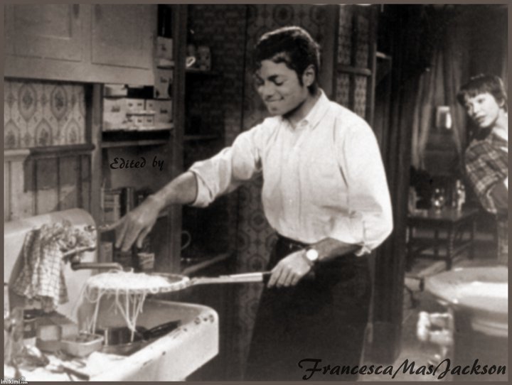 mike-michael-jackson-14707557-720-542.jpg