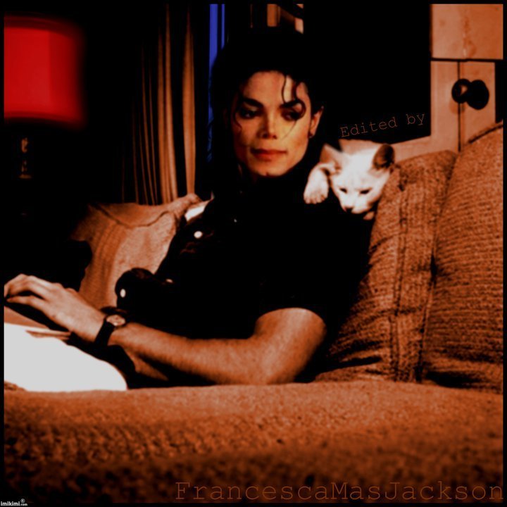 mike-michael-jackson-14707517-720-720.jpg