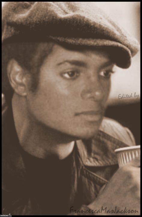 mike-michael-jackson-14707564-473-720.jpg