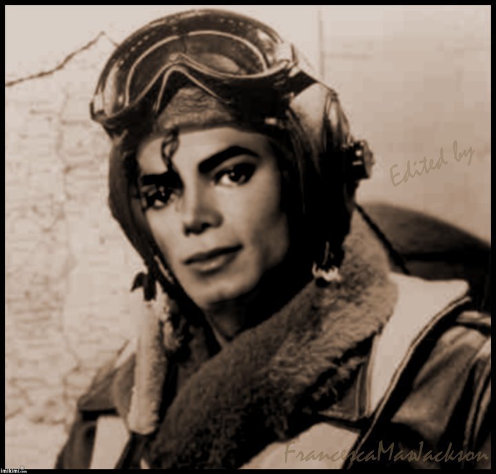 mike-michael-jackson-14707572-720-688.jpg