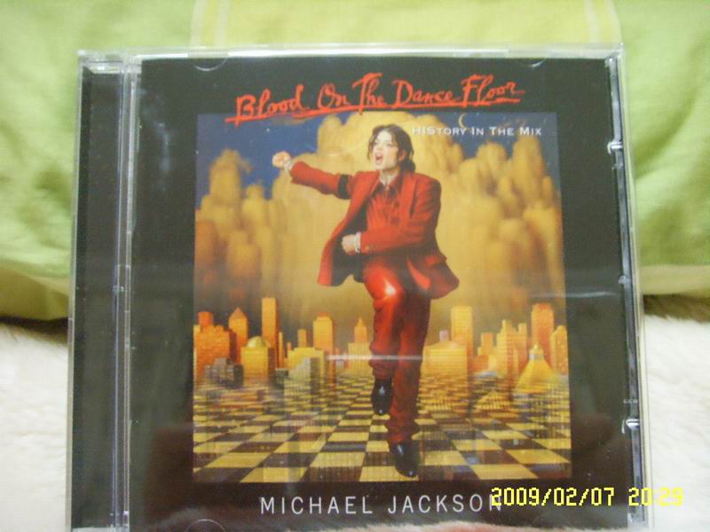 blood on the floor 正面.JPG