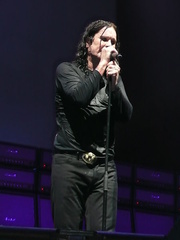 450px-Ozzy_Osbourne_2008-03-15_20100128111101_320_240.jpg