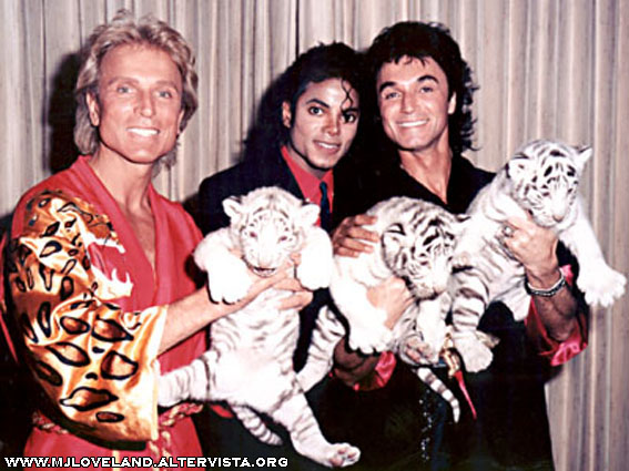 with Sigfried and Roy.jpg