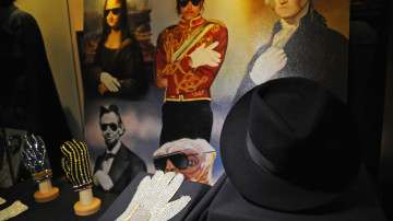 glove_345862gm-a.jpg